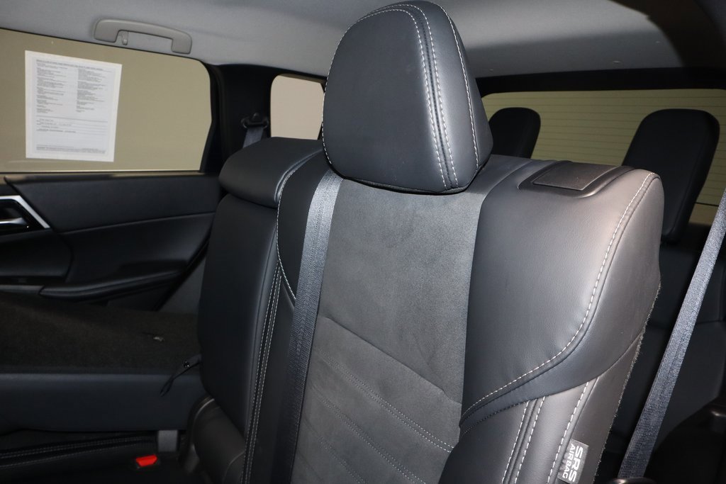 Used 2024 Mitsubishi Outlander SE image 21