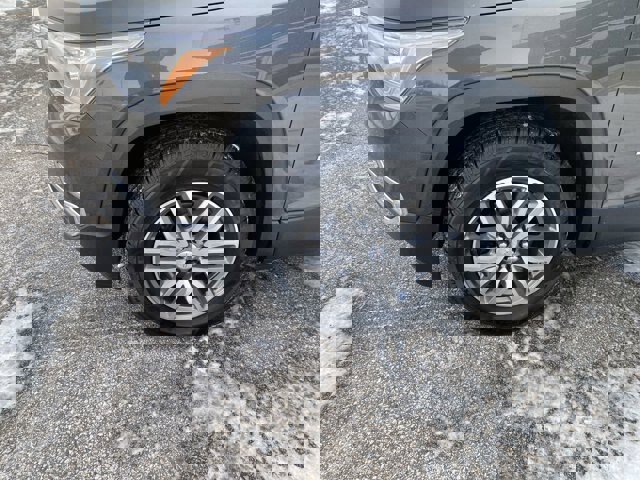 Used 2019 GMC Acadia SLE w/ Driver Alert Package I image 10