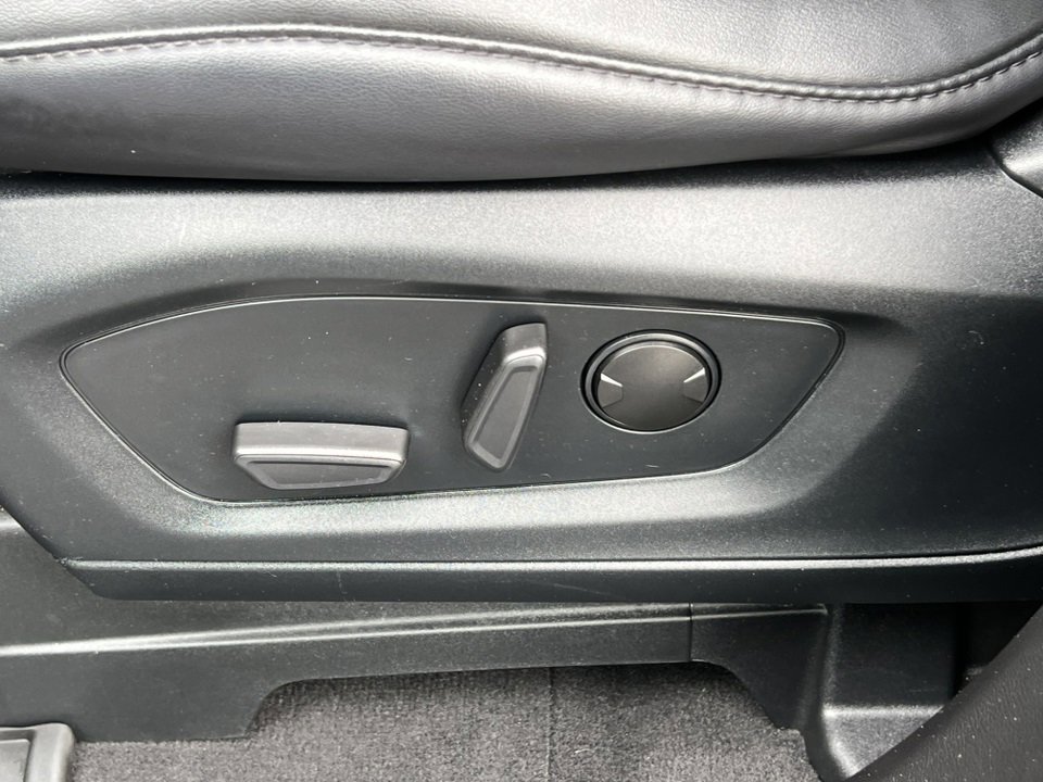 Certified 2023 Ford Explorer XLT w/ Equipment Group 202A image 17