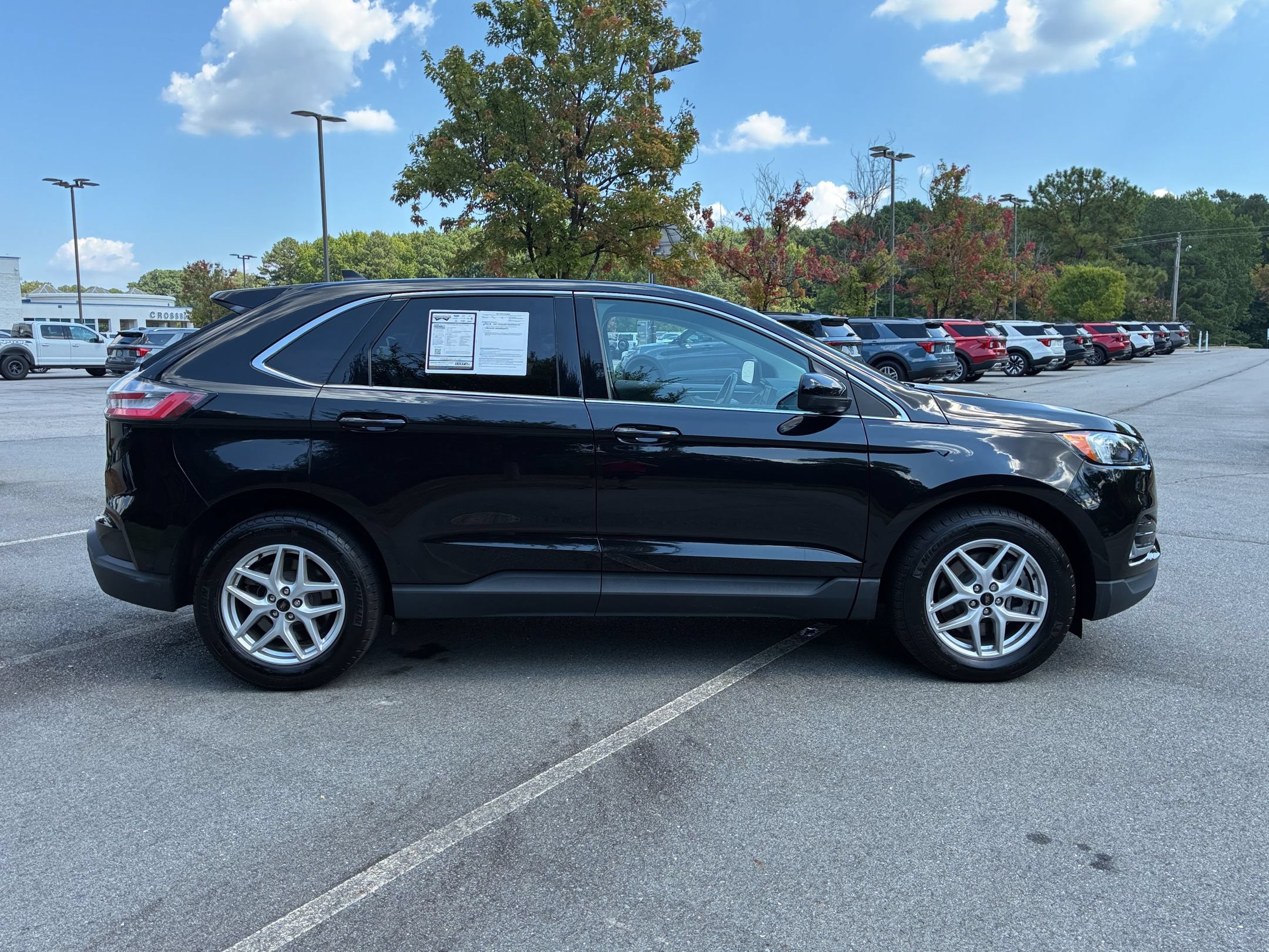 Certified 2023 Ford Edge SEL w/ Convenience Package AWD/4WD image 3