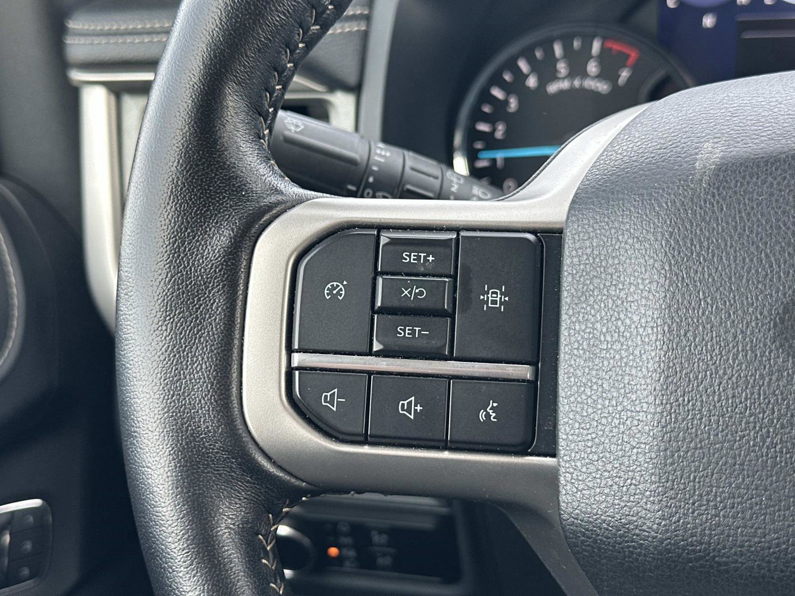 Certified 2024 Ford Expedition XLT image 20