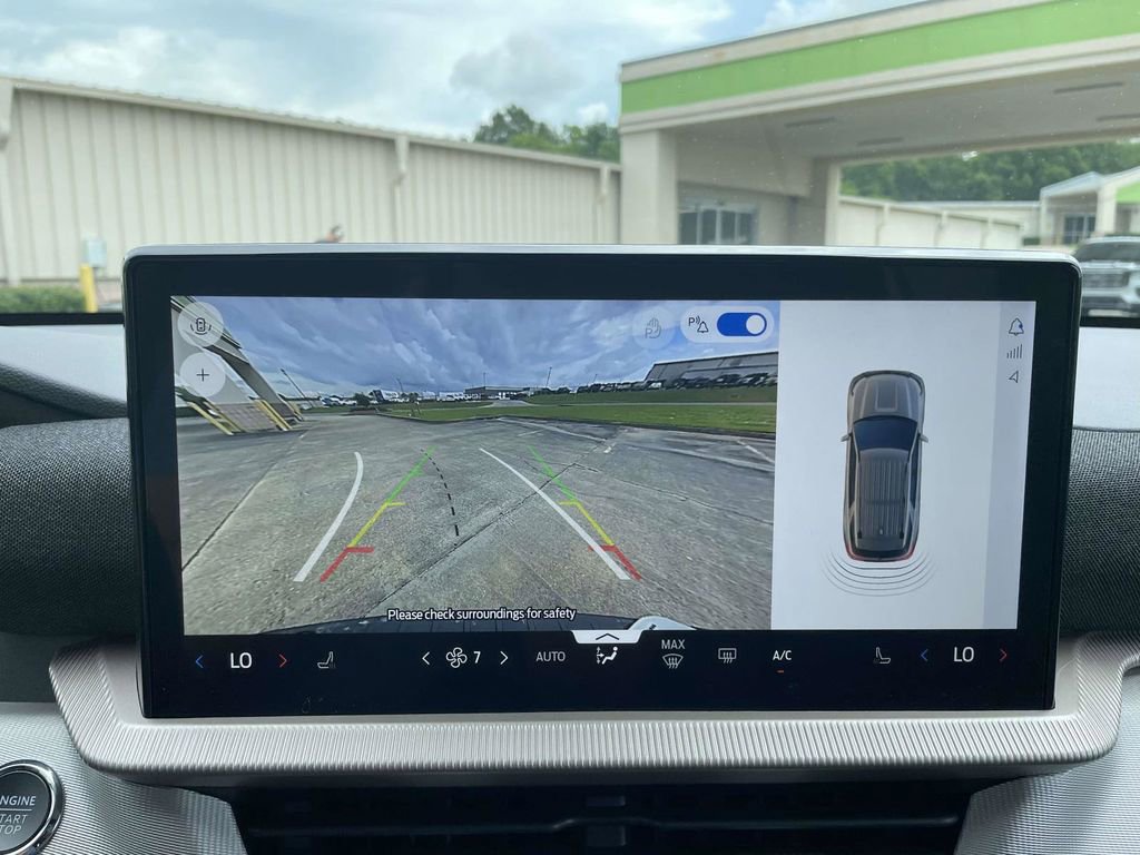 Certified 2025 Ford Explorer Active RWD image 20