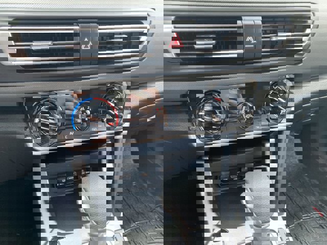 Used 2023 Kia Seltos LX image 17