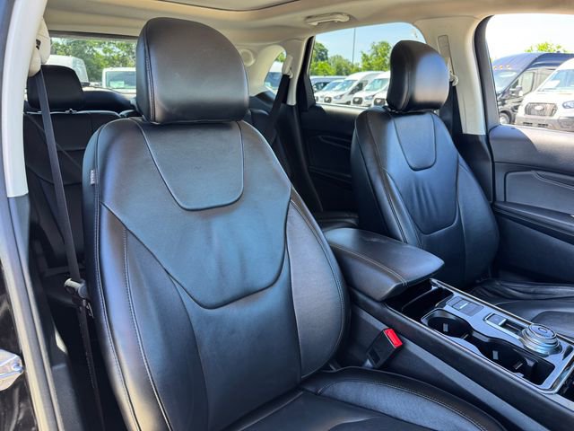 Certified 2019 Ford Edge Titanium w/ Class II Trailer Tow Package AWD/4WD image 20
