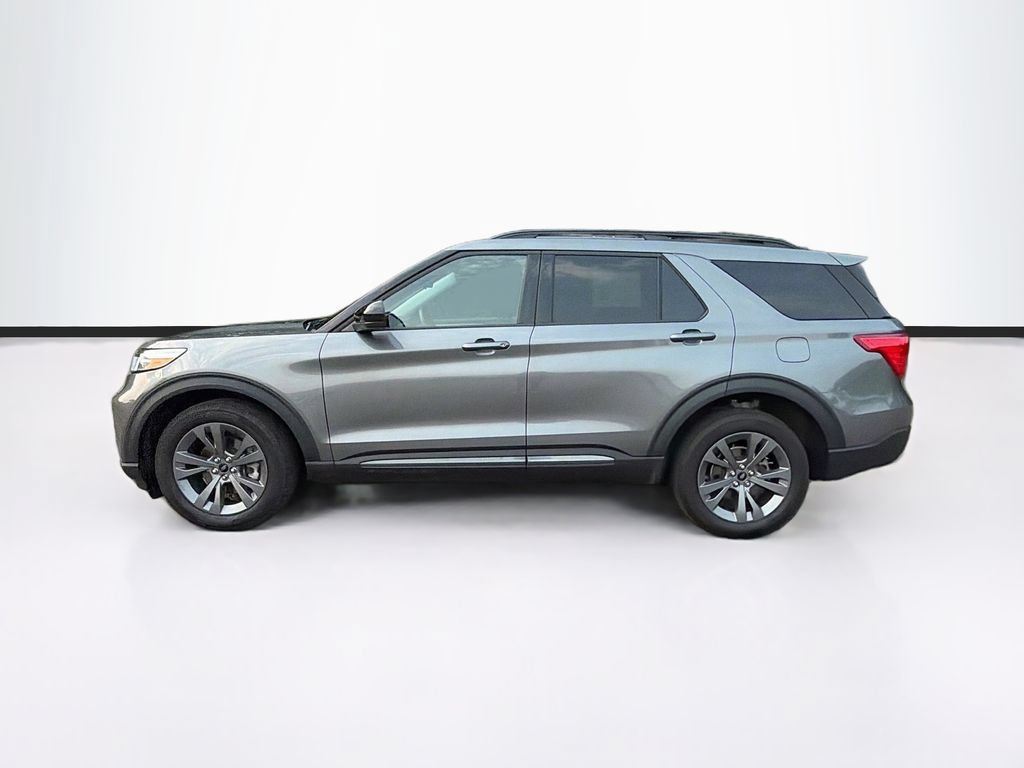 Certified 2024 Ford Explorer XLT w/ Equipment Group 202A AWD/4WD image 8