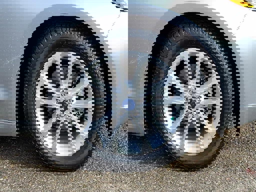 Certified 2020 Ford Fusion SE image 10