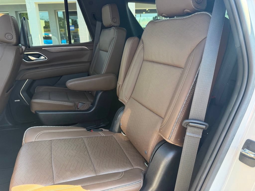 Used 2021 Chevrolet Tahoe High Country AWD/4WD image 11