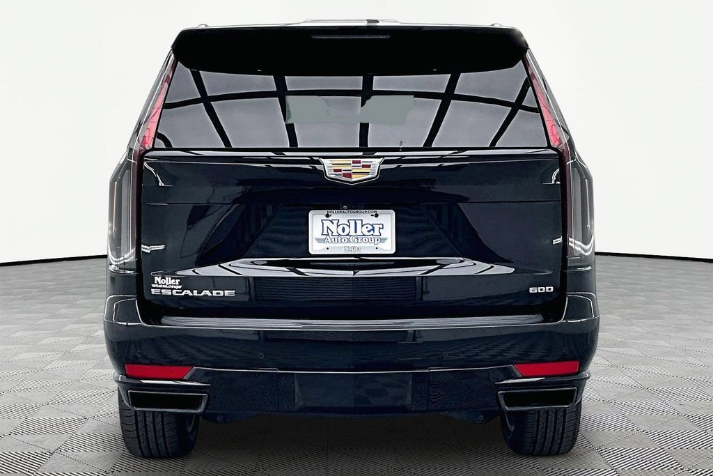 Used 2024 Cadillac Escalade Sport AWD/4WD image 4
