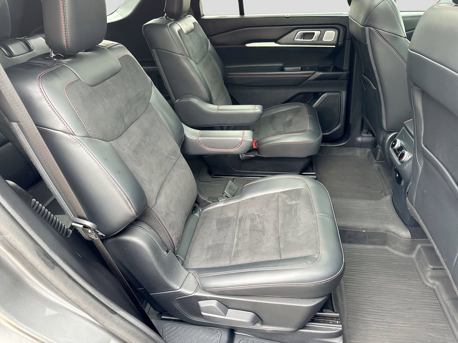 Certified 2025 Ford Explorer ST AWD/4WD image 25