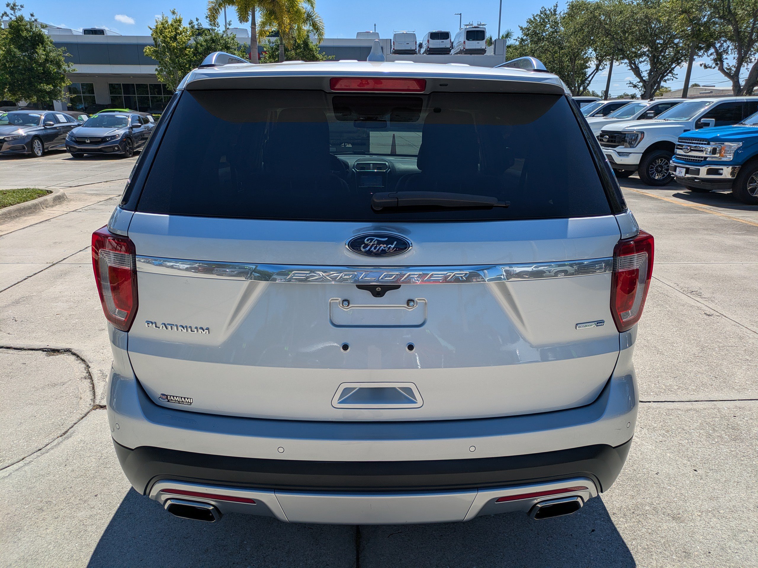 Certified 2017 Ford Explorer Platinum AWD/4WD image 5