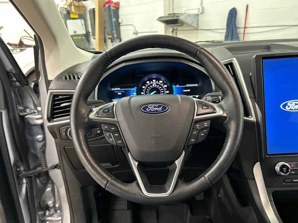 Certified 2024 Ford Edge SEL w/ Convenience Package AWD/4WD image 15