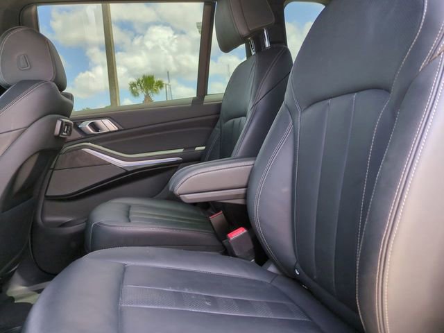 Used 2019 BMW X7 xDrive40i w/ Premium Package AWD/4WD image 14