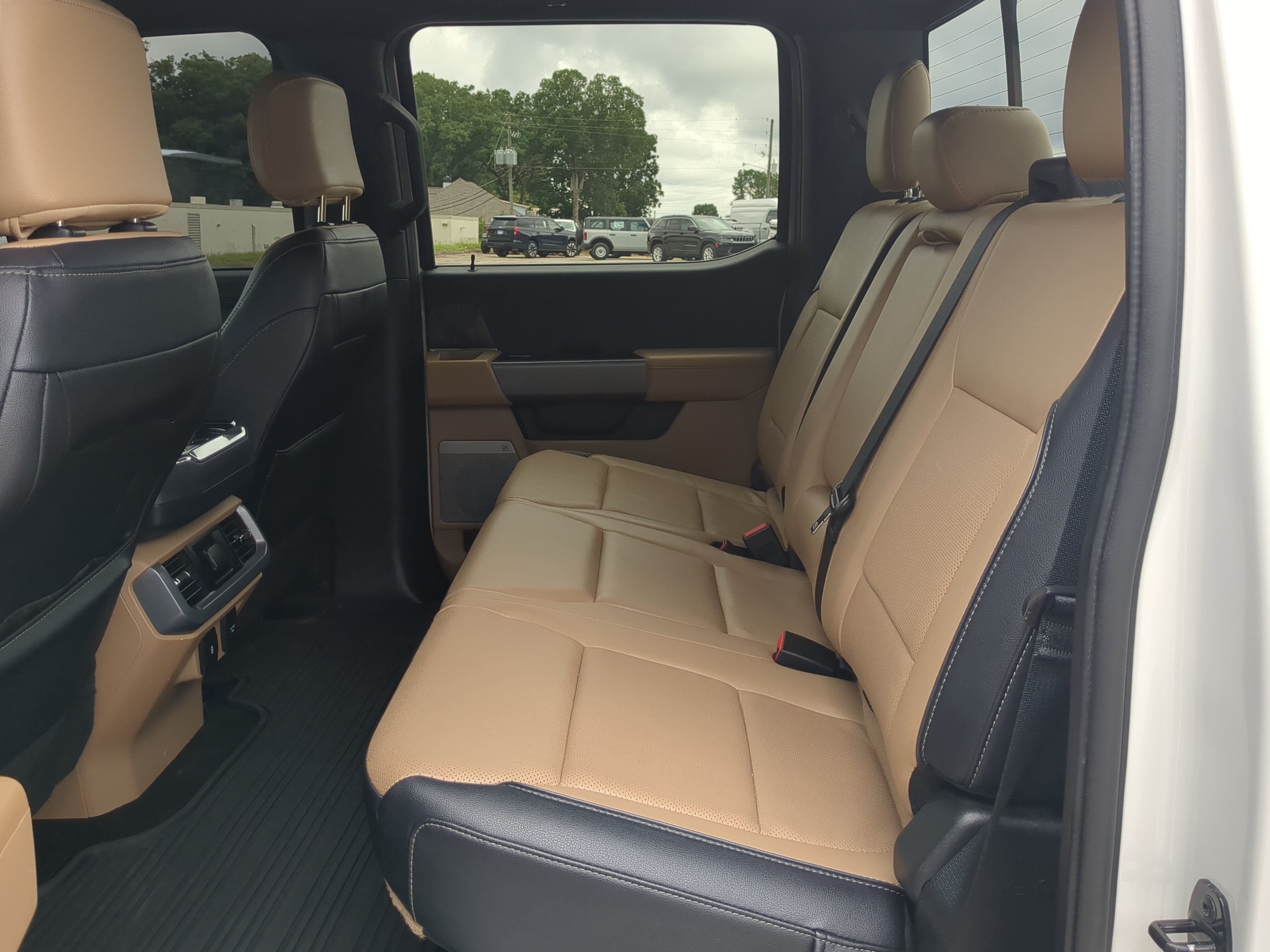 Certified 2022 Ford F150 Lariat w/ Max Trailer Tow Package AWD/4WD image 12