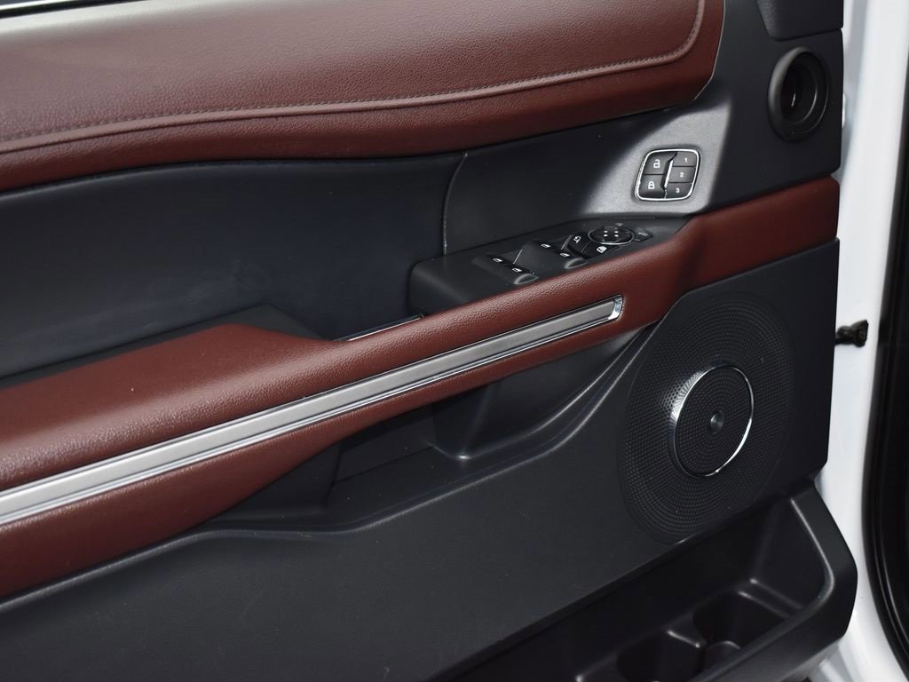 Certified 2024 Ford Expedition Limited image 9