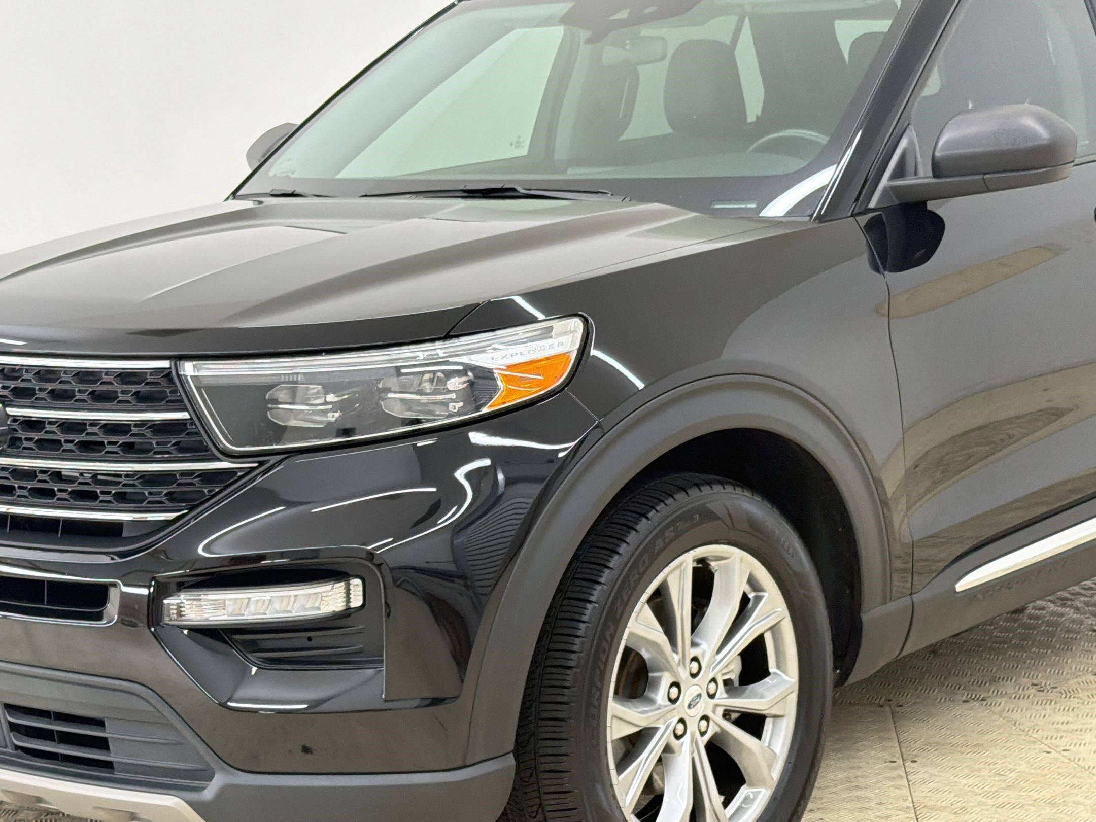 Certified 2023 Ford Explorer XLT w/ Equipment Group 202A RWD image 19