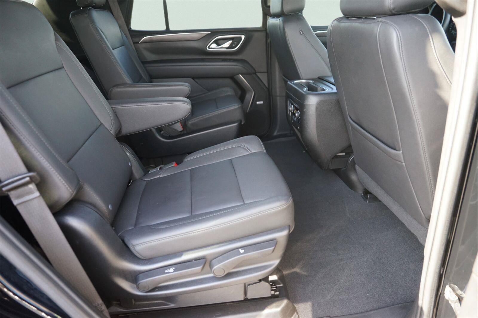 Used 2023 Chevrolet Tahoe LT w/ LT Signature Plus Package RWD image 18