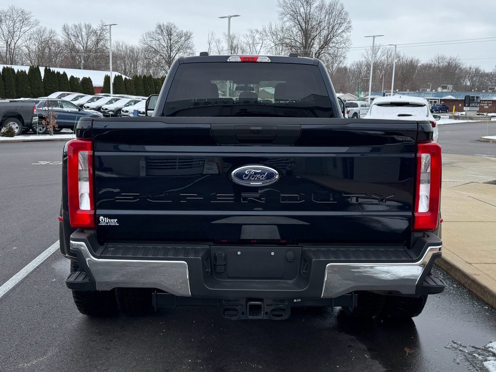 Certified 2025 Ford F350 XLT image 4