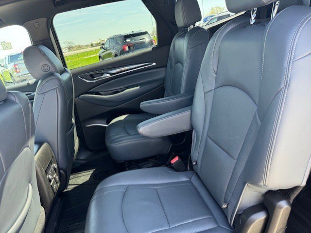 Used 2023 Buick Enclave Essence w/ Experience Buick Package AWD/4WD image 28