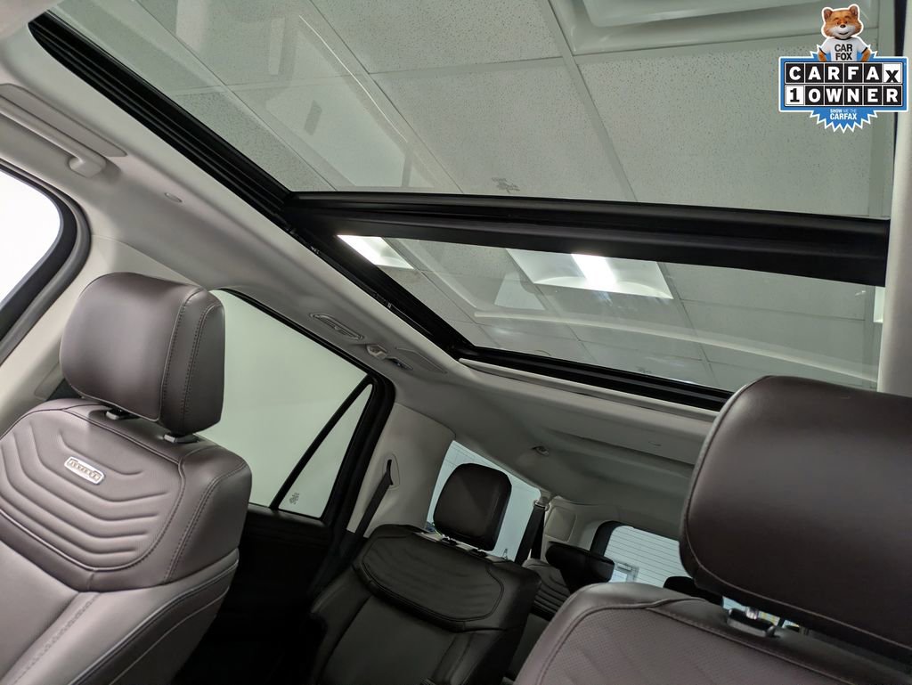 Certified 2025 Ford Expedition Max Platinum w/ Platinum Ultimate Package AWD/4WD image 24