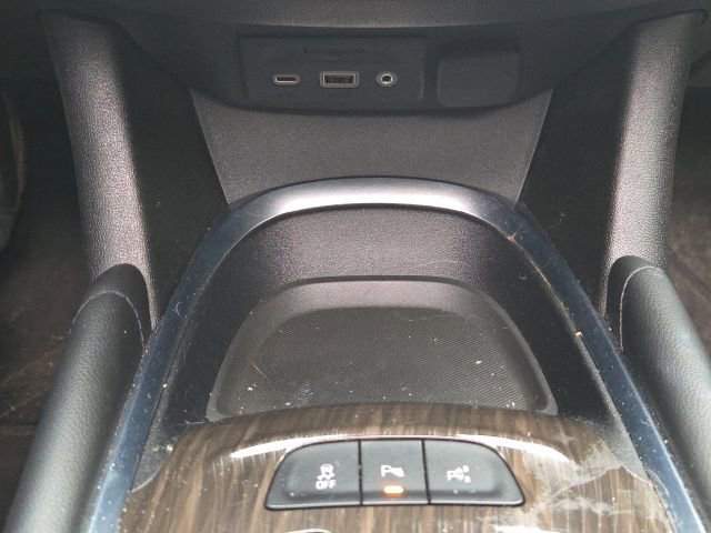 Used 2022 Chevrolet Malibu Premier image 35