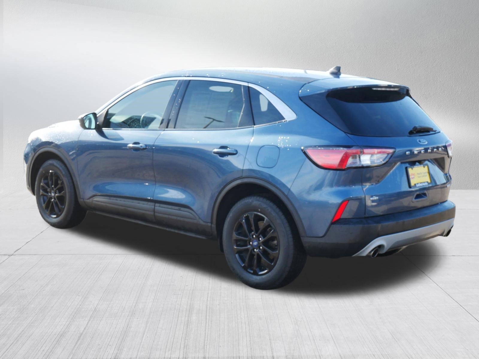 Certified 2020 Ford Escape SE image 3