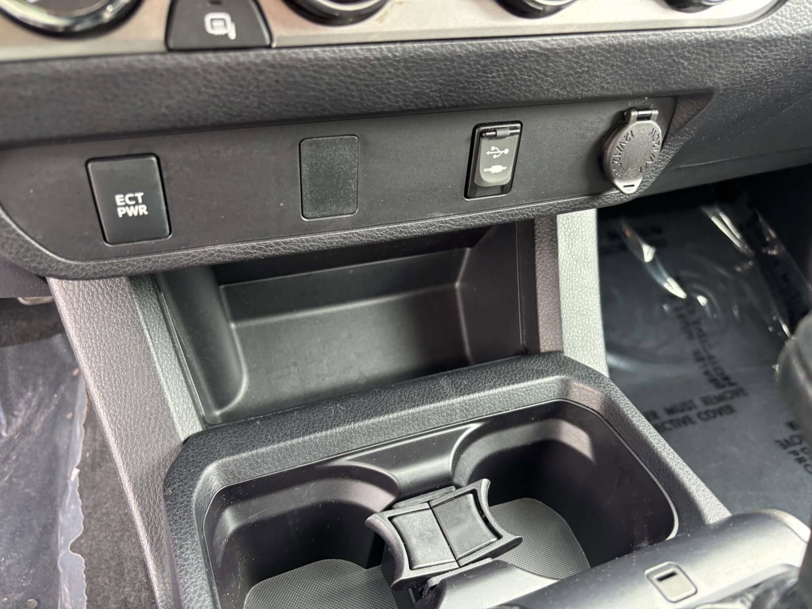 Used 2017 Toyota Tacoma SR5 image 24