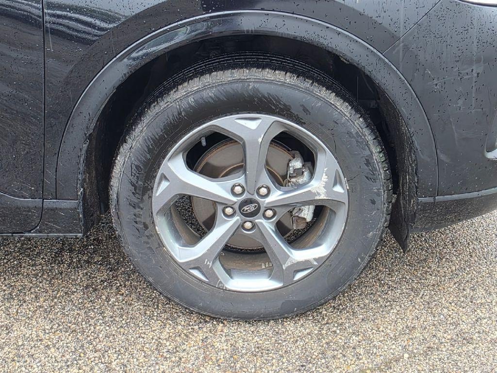 Certified 2024 Ford Escape ST-Line AWD/4WD image 11