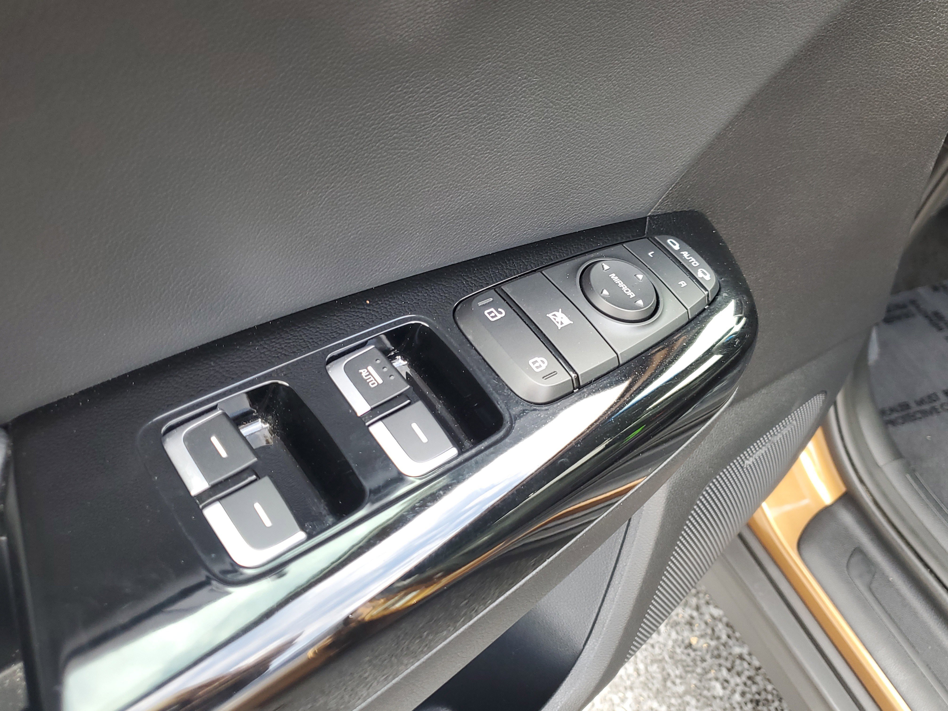 Used 2020 Kia Sportage EX w/ Option Group 15 image 21