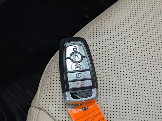 Certified 2022 Ford Escape SEL w/ Technology Package AWD/4WD image 34