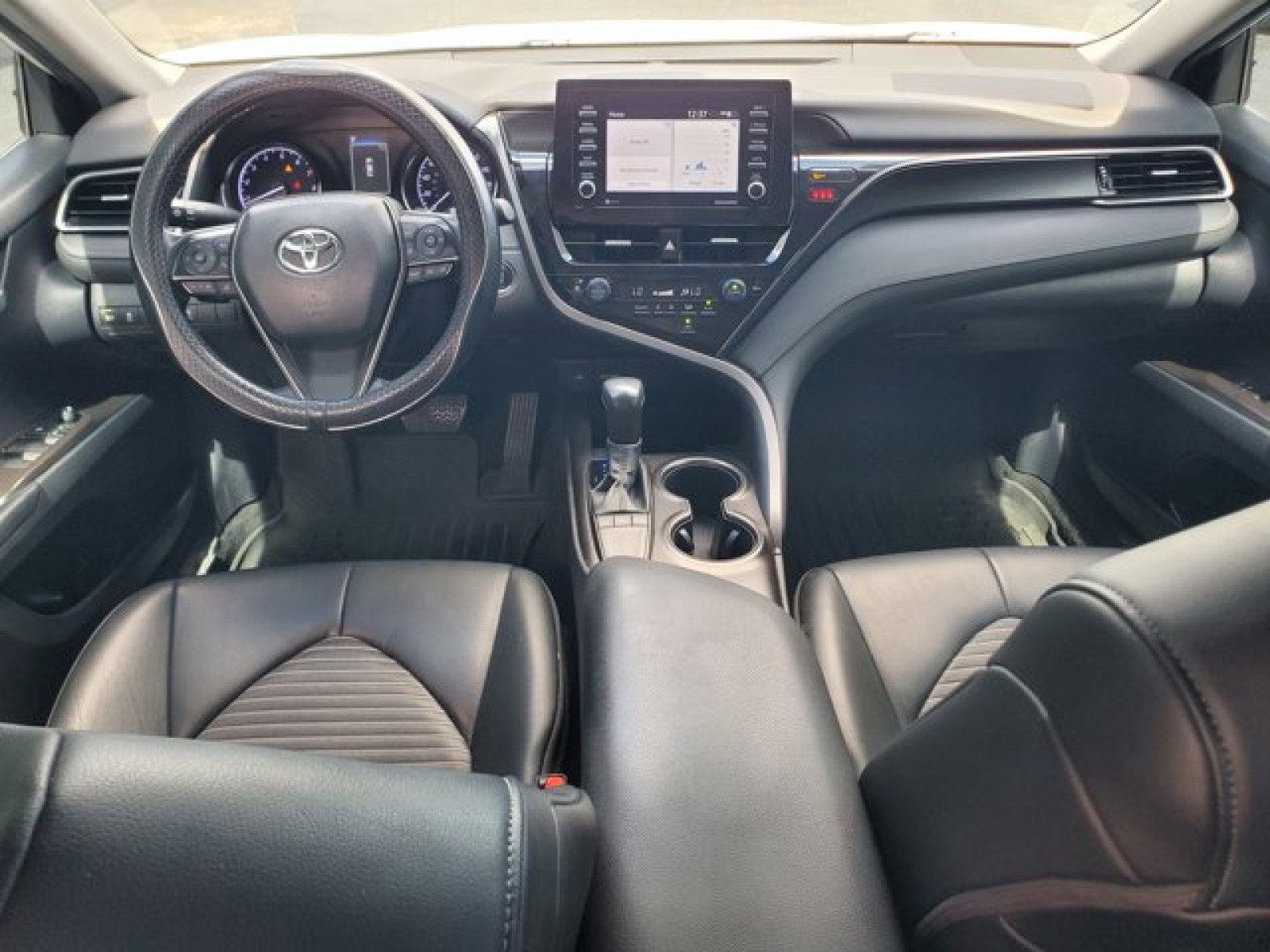 Used 2022 Toyota Camry SE w/ Convenience Package image 26