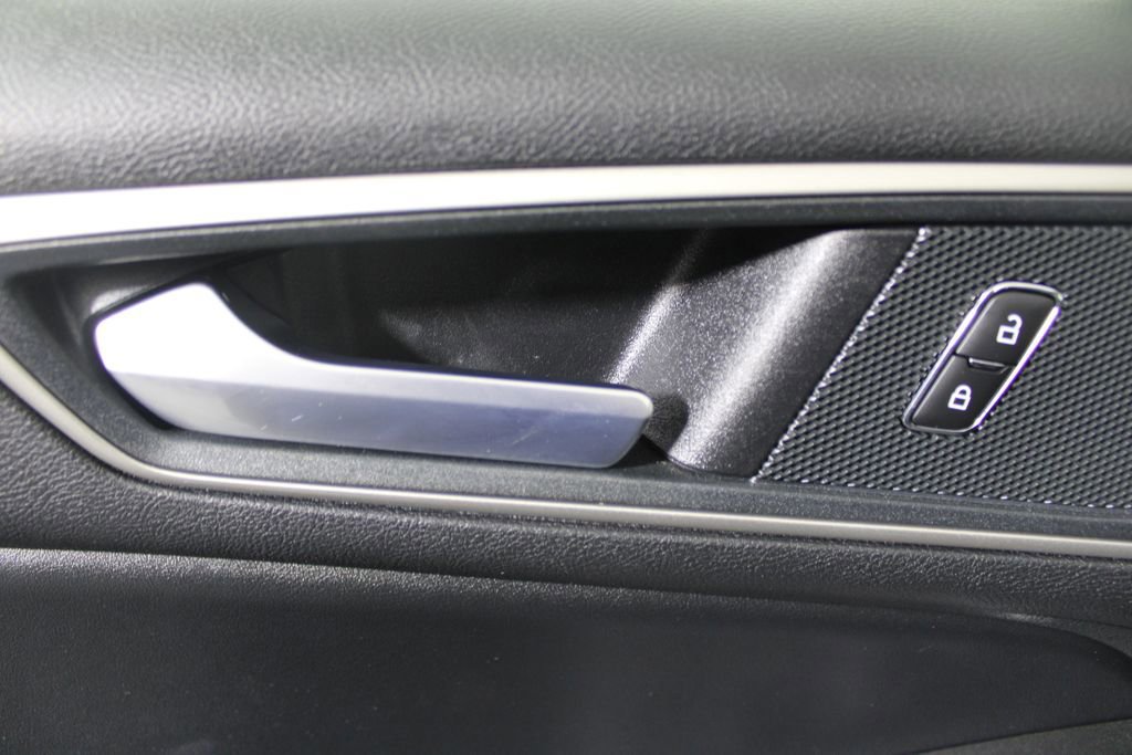 Certified 2024 Ford Edge SEL image 23