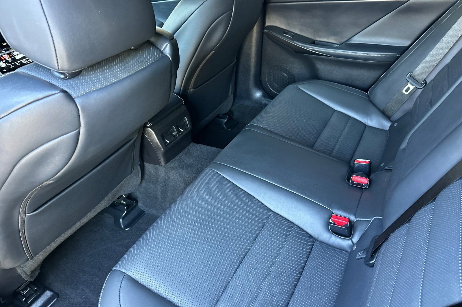 Used 2023 Lexus IS 350 F Sport w/ Navigation Package RWD image 14