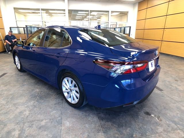 Used 2023 Toyota Camry LE image 5