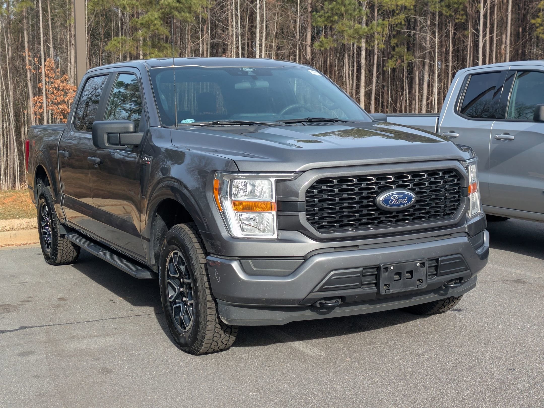 Certified 2022 Ford F150 XL w/ STX Appearance Package image 6