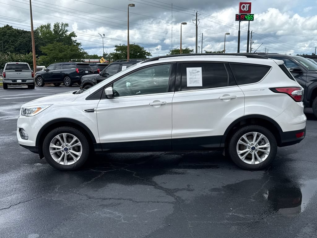 Certified 2017 Ford Escape SE w/ Equipment Group 201A FWD image 4