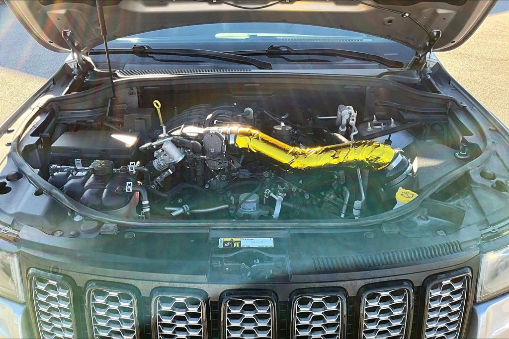 Used 2019 Jeep Grand Cherokee Altitude AWD/4WD image 32