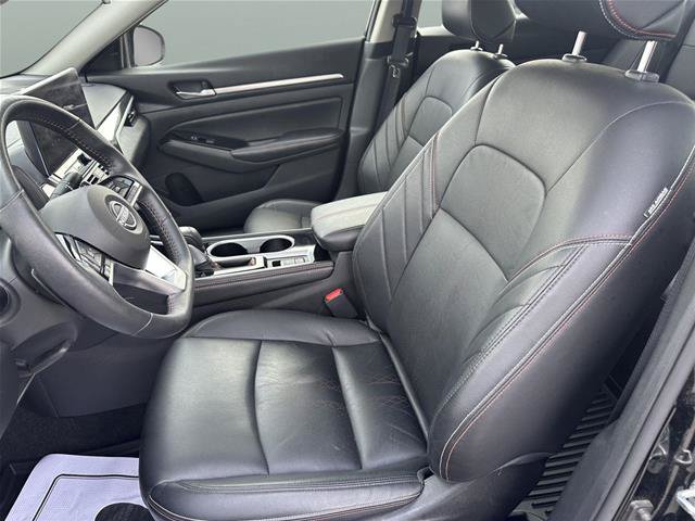 Used 2024 Nissan Altima 2.0 SR FWD image 11