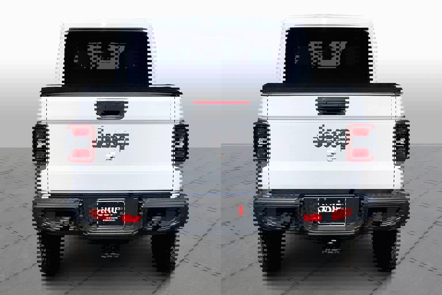 Used 2020 Jeep Gladiator Rubicon image 2