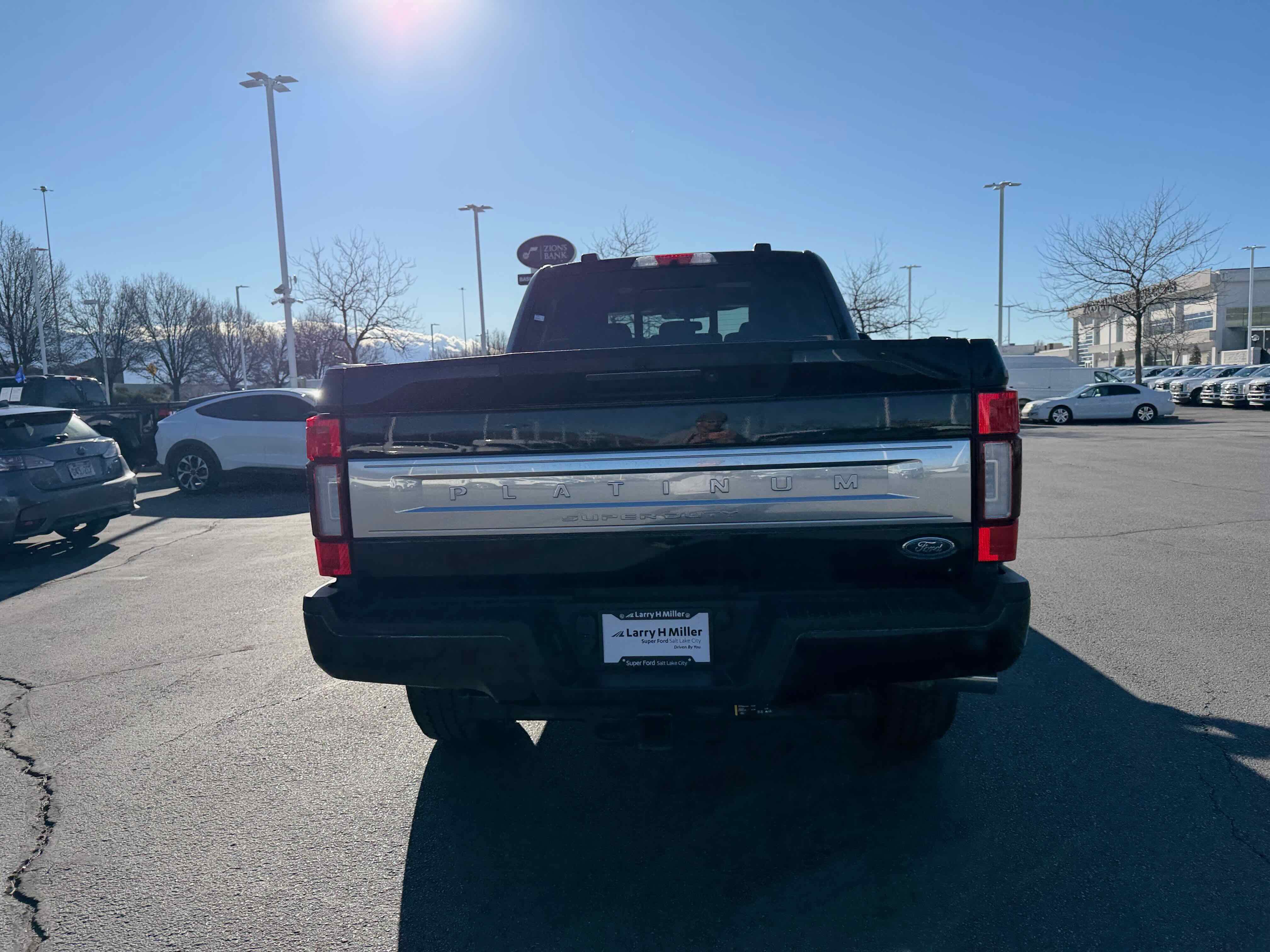 Certified 2022 Ford F350 Platinum image 4