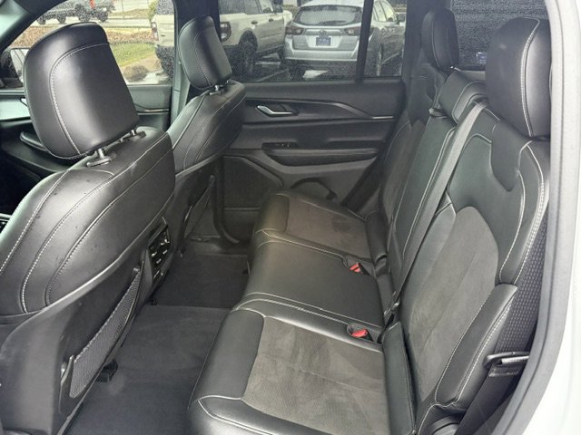 Used 2023 Jeep Grand Cherokee Altitude image 22