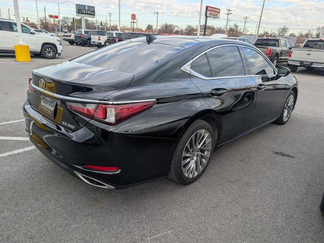 Used 2019 Lexus ES 350 Luxury image 3