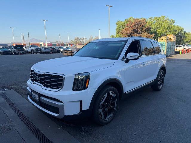 Used 2025 Kia Telluride S FWD image 1