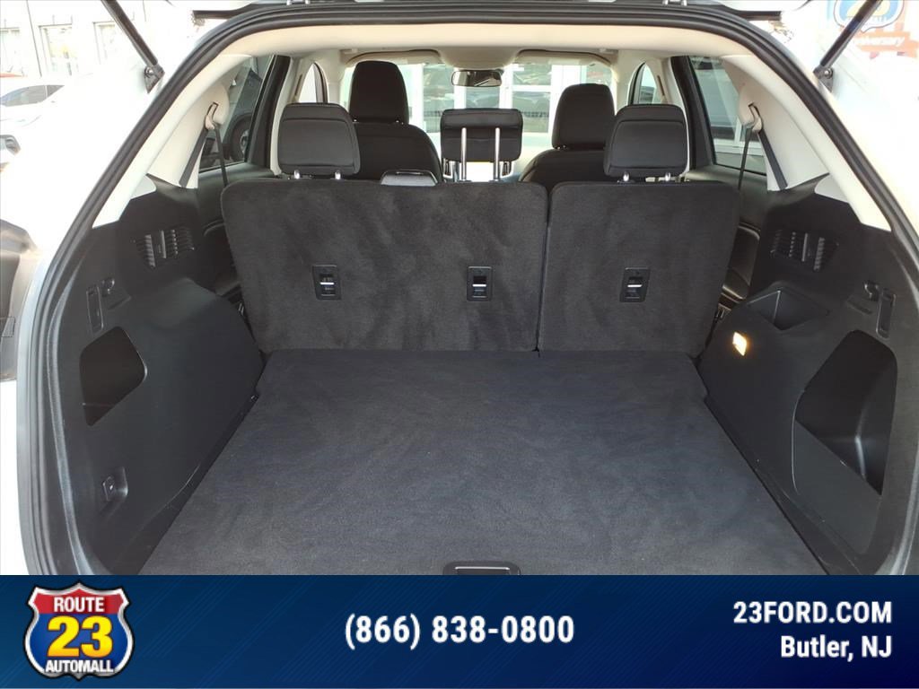 Certified 2022 Ford Edge SE image 13