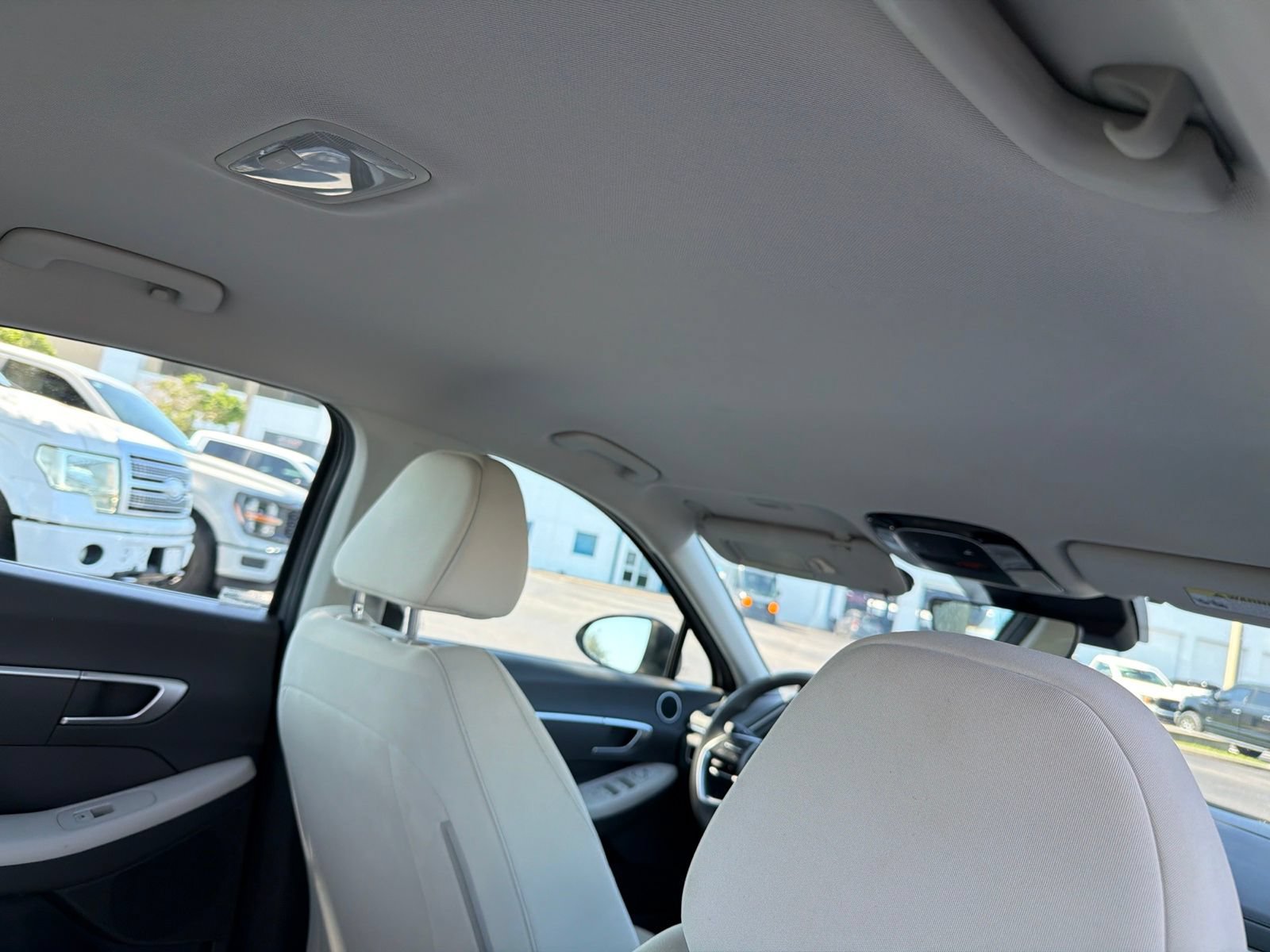 Used 2023 Hyundai Sonata SE FWD image 8