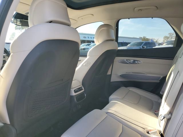 Used 2023 Genesis GV70 2.5T Advanced w/ Advanced Package image 12