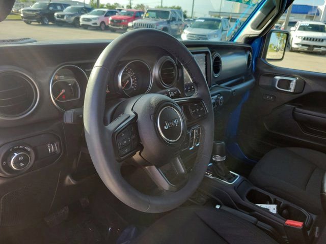 Used 2023 Jeep Gladiator Willys image 24