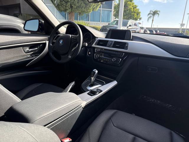 Used 2018 BMW 320i Sedan RWD image 13