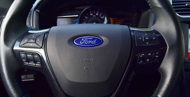 Certified 2017 Ford Explorer XLT w/ Equipment Group 202A AWD/4WD image 16