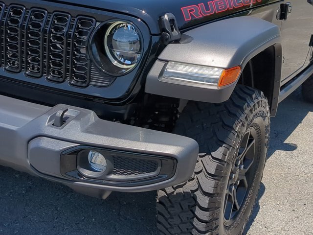 Used 2024 Jeep Wrangler Unlimited Sport AWD/4WD image 10