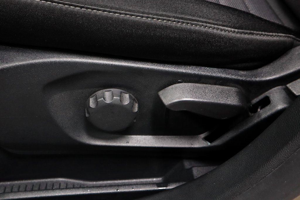 Certified 2021 Ford Edge SE image 23